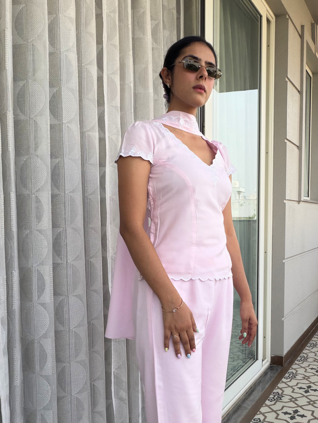 Kenny top with scraf in baby pink