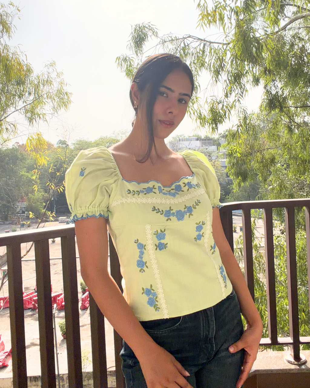 Queen Charollete Top with sleeves Pista green