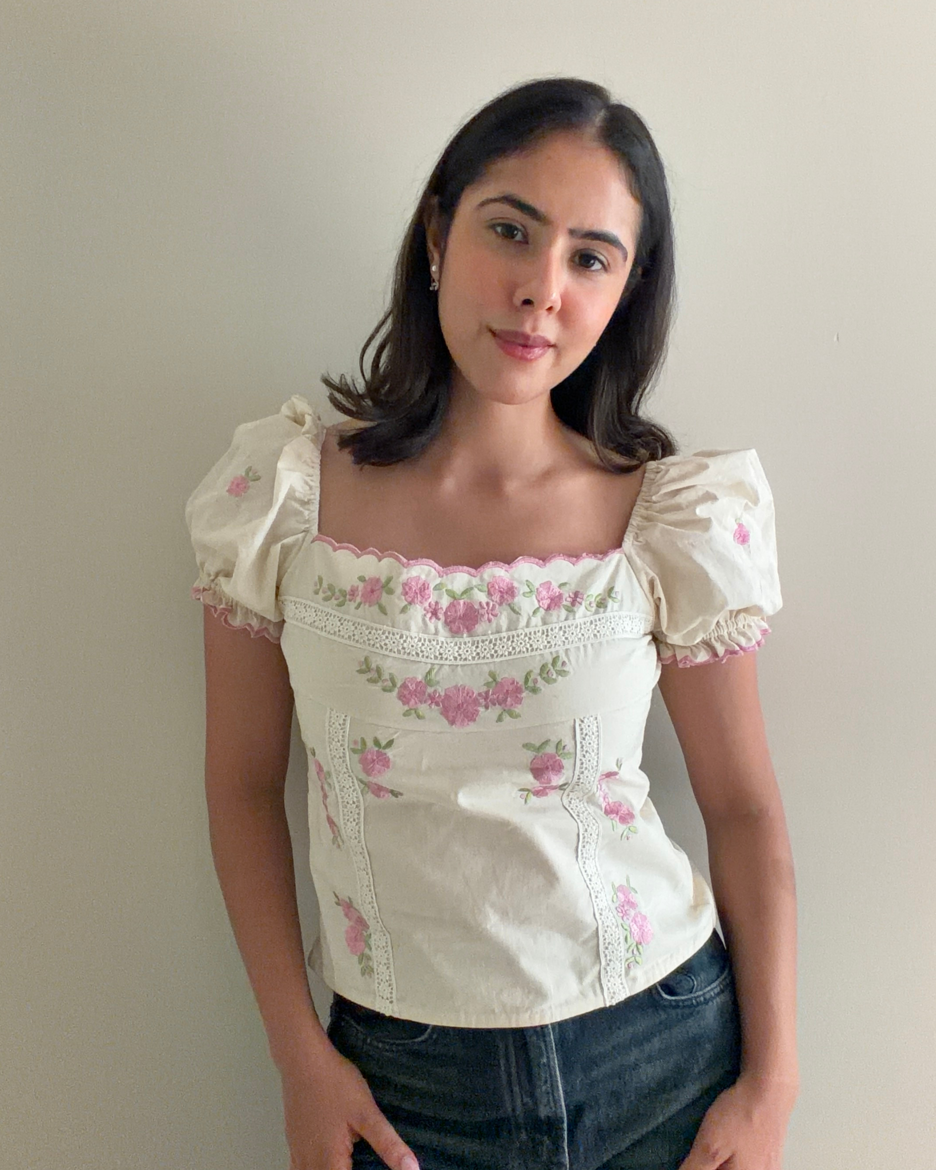 Jooni Top with sleeves
