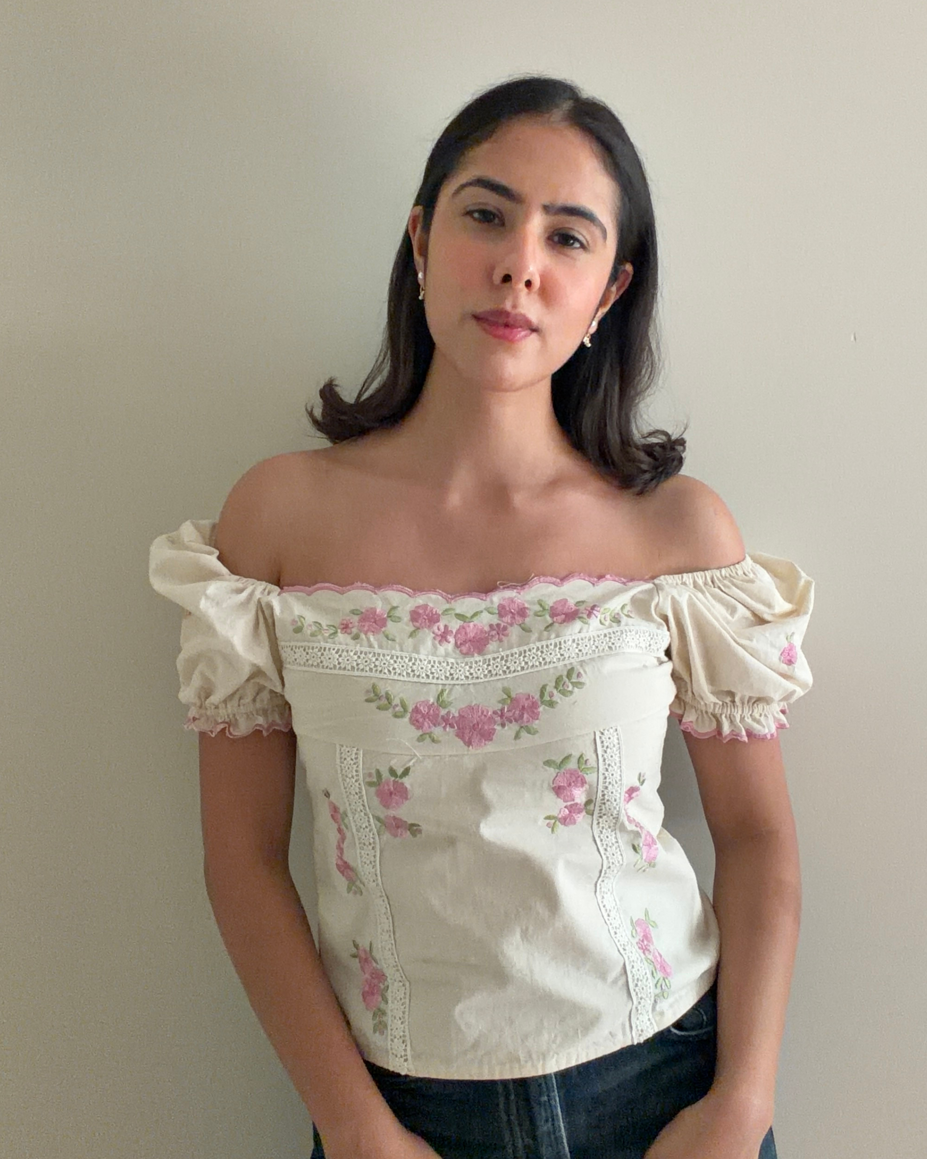 Jooni Top with sleeves