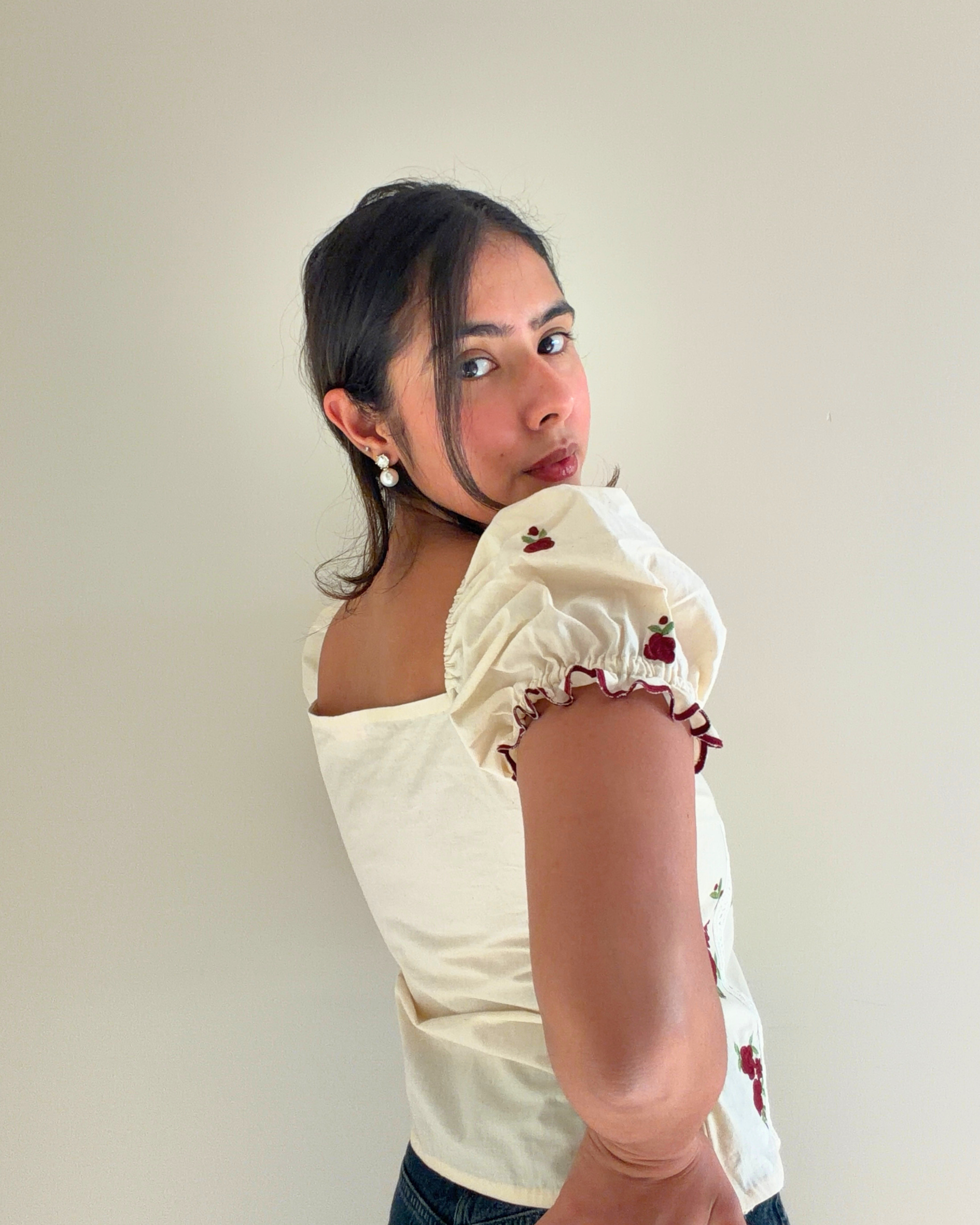 Queen Charlotte with Sleeves top