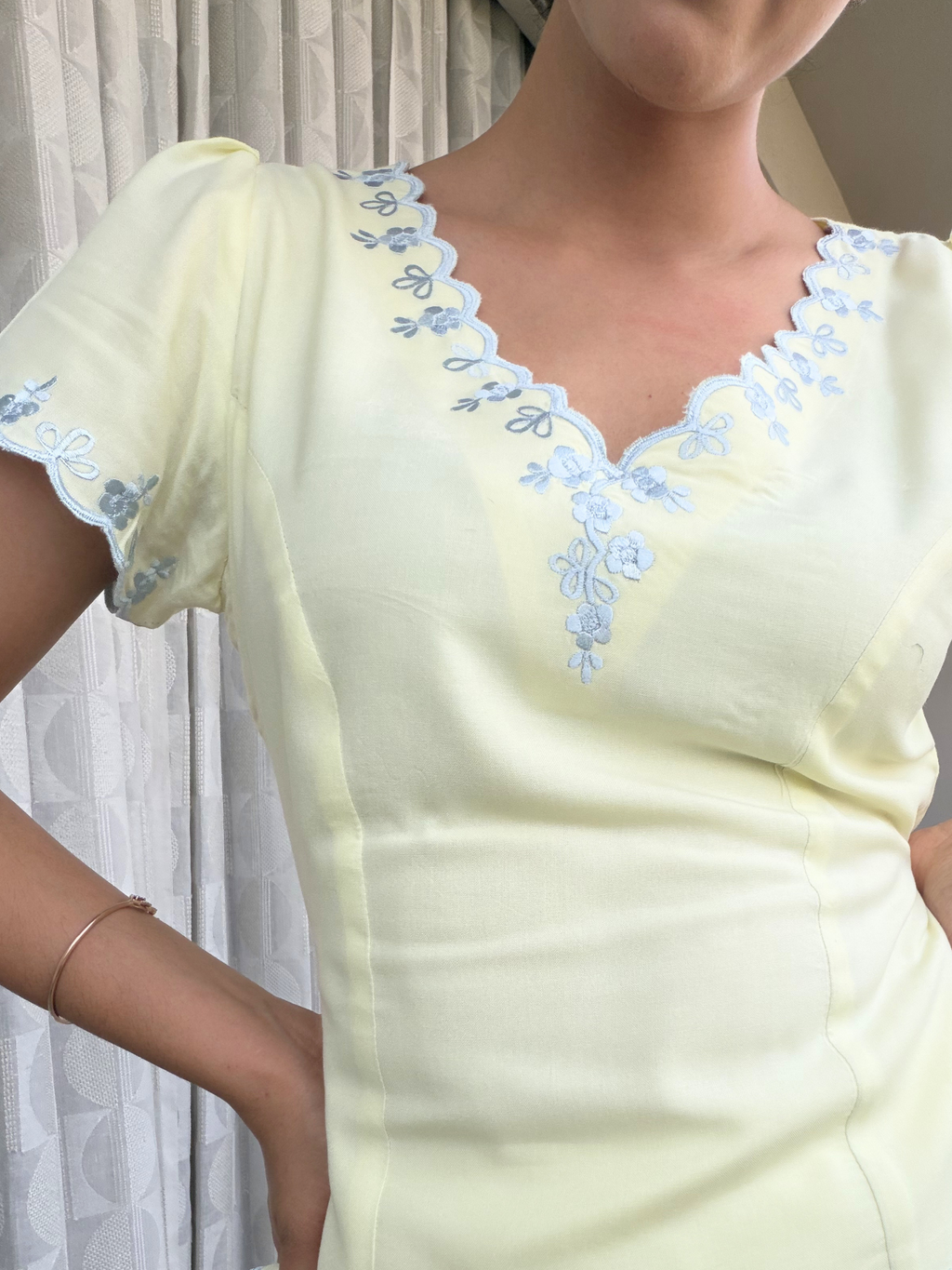 Kenny Top in butter yellow
